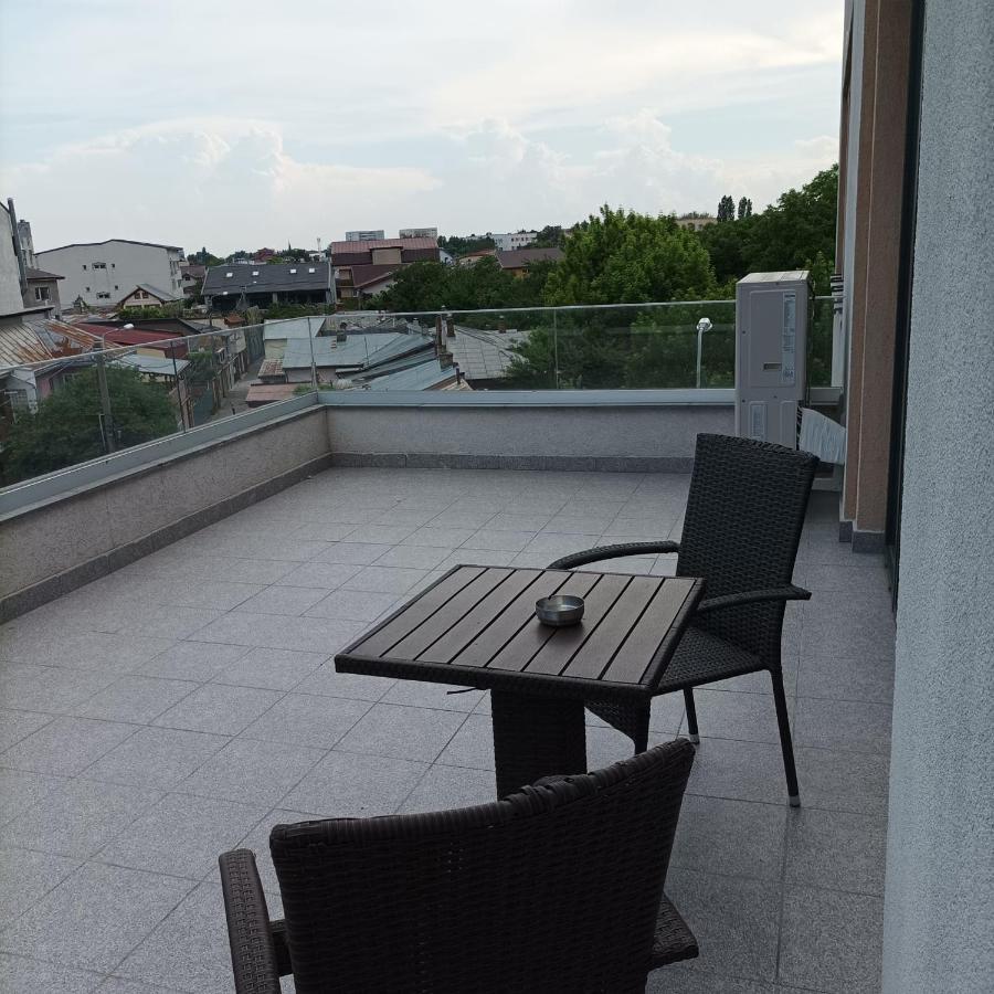 Hotel Excellence Bucarest Exterior foto